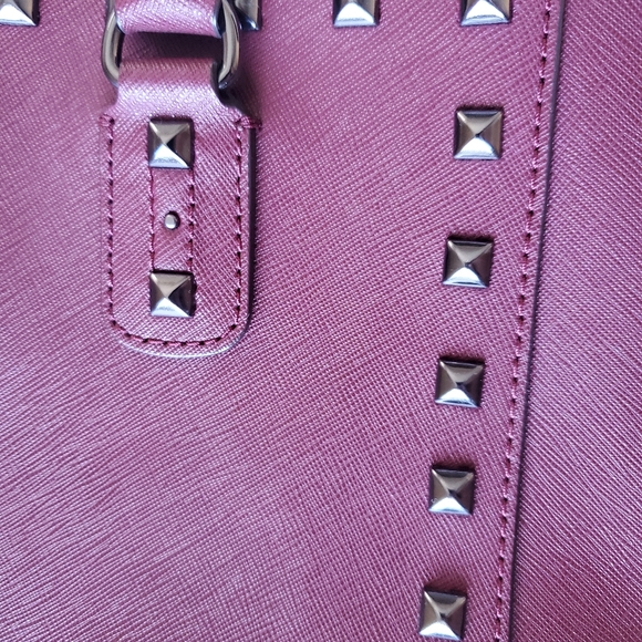 Burgundy Michael Kors bag with dark silver hardware - Picture 4 of 9